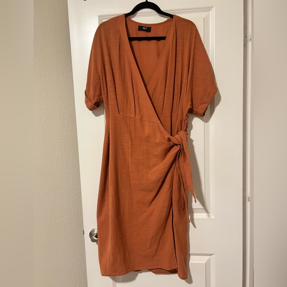 Able wrap dress size medium cotton rust colored GUC